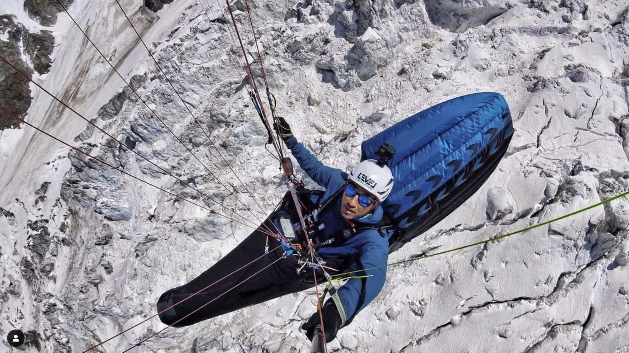 malcom wood Levelwings pilot flying over glacier in chamonix